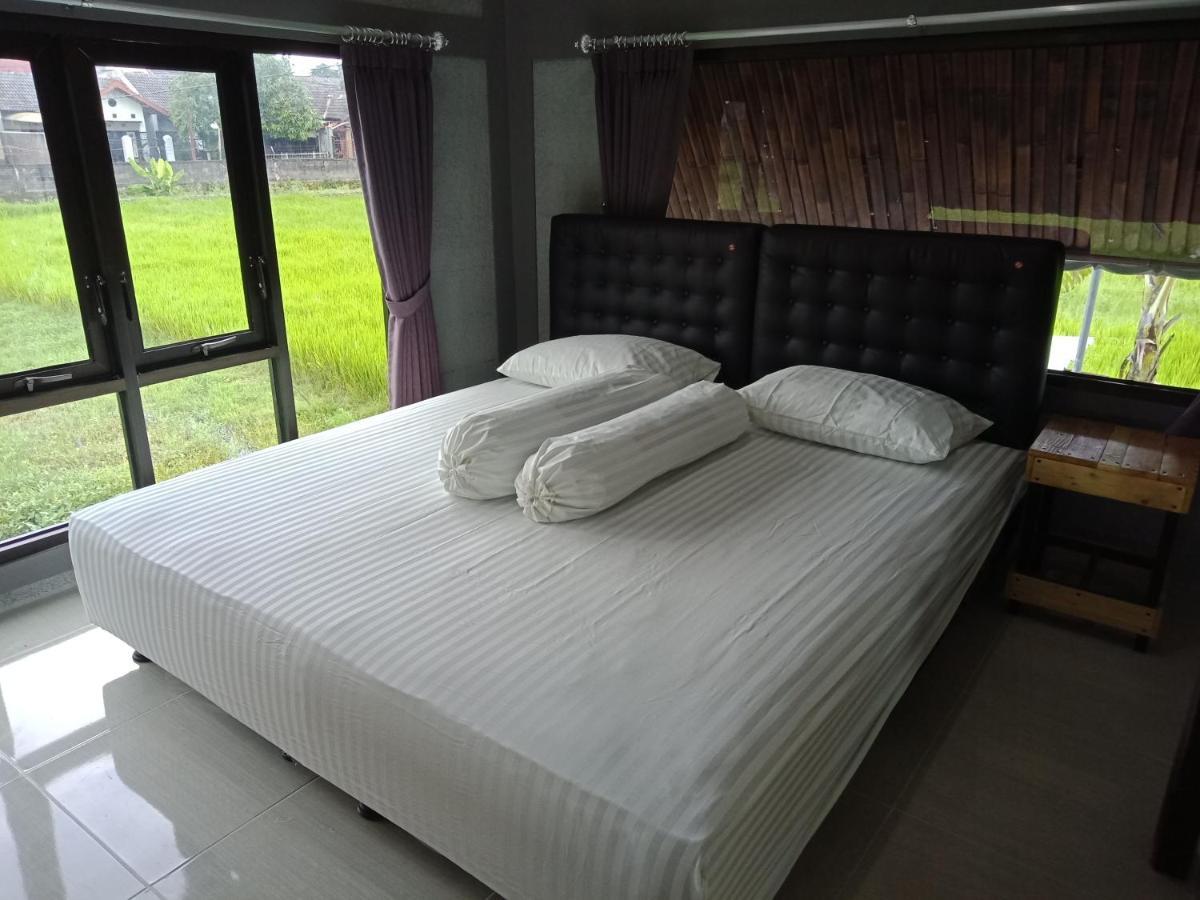 Joglopari Guesthouse Room 2 Bukan Untuk Pasangan Non Pasutri Cepit Экстерьер фото
